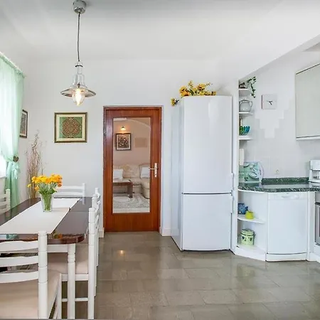 Stikovica Sleeps 8 Pool Air Con Wifi Вилла Затон